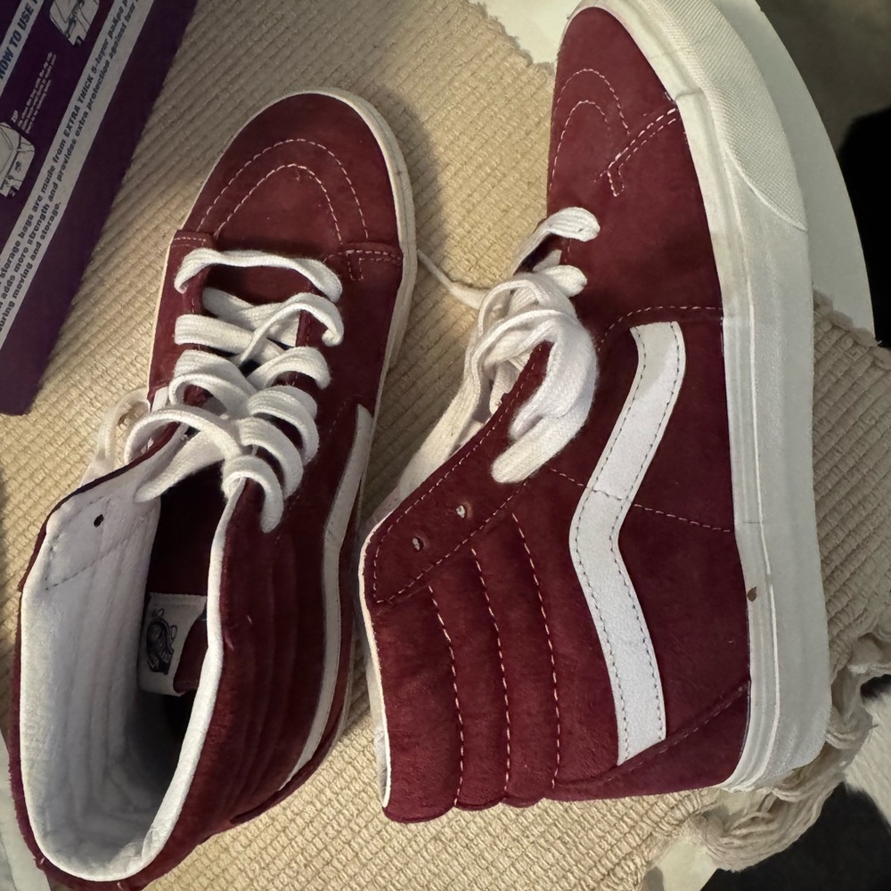 VANS High Top Burgundy